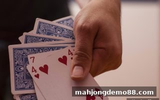 麻将胡了试玩带你深度解析轮盘游戏：概率、策略与实战心法